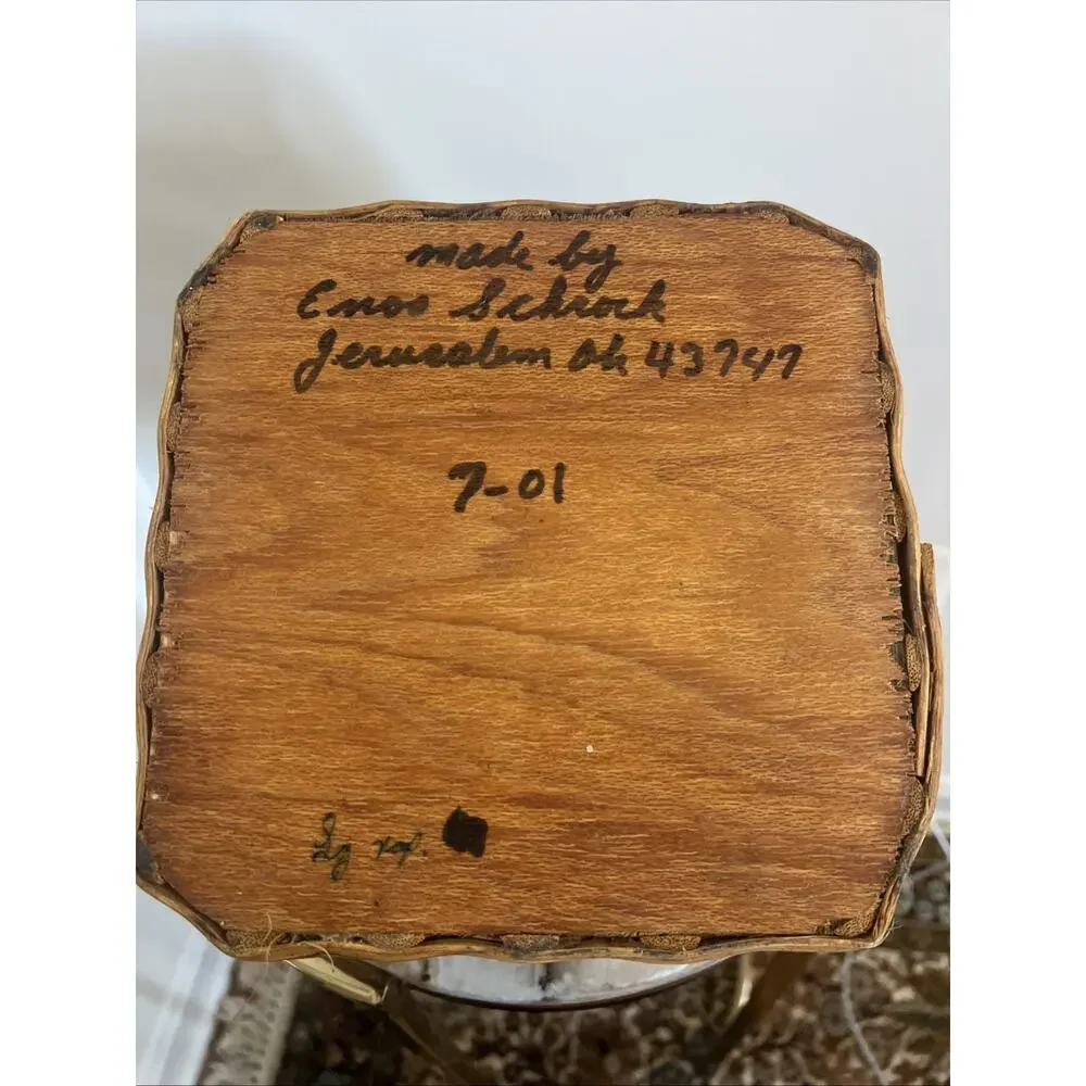 Vtg Amish Hand Woven Basket Enos Schrock Jerusalem OH 2001 Signed Wooden Base